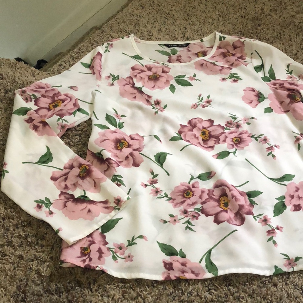 SHEIN Floral Top